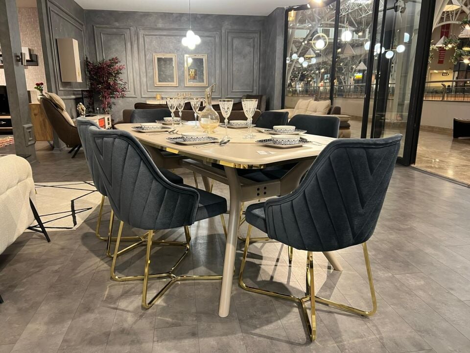 Grand Yemek Odası